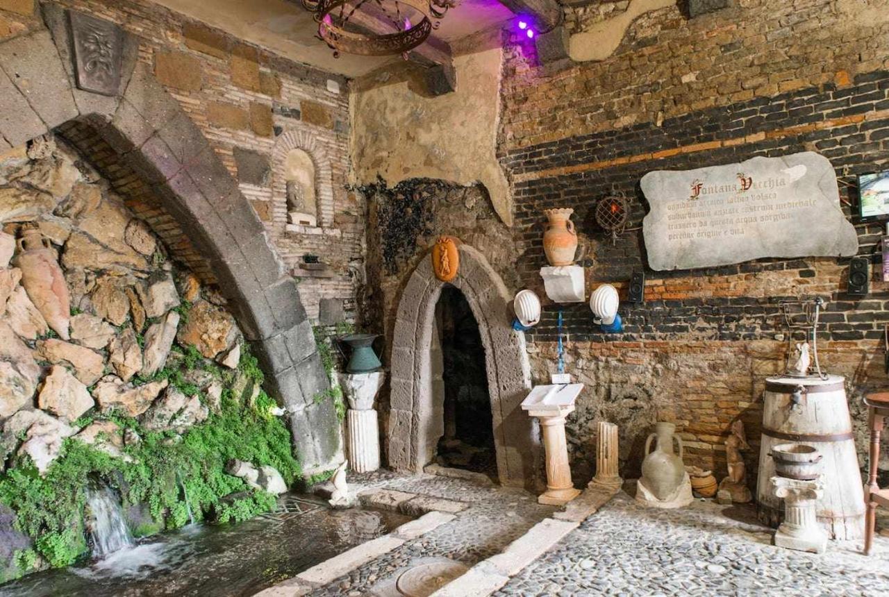 Little Medieval House Неттуно Екстер'єр фото